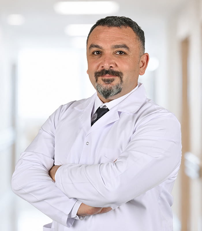 Op. Dr. Savaş TÜZÜN